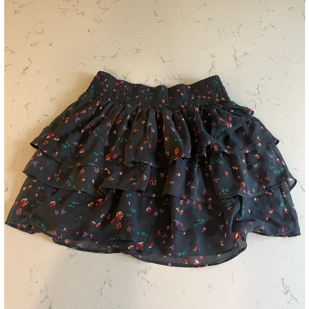 American Eagle ruffled mini skirt. NWOT